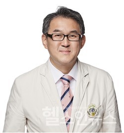 가톨릭대학교 서울성모병원 제공, 류마티스내과 김완욱 교수
