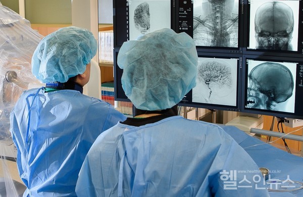 강남세브란스병원 제공, 뇌동맥류환자 뇌혈관중재시술